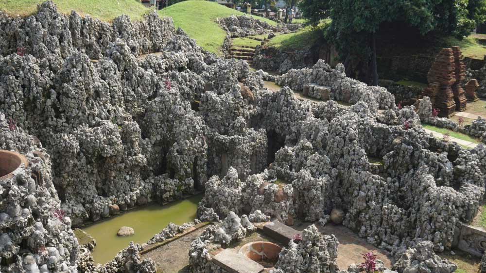 Wisata Gua Sunyaragi: art, mitos dan sinkretsime budaya dunia 55 Wisata Gua Sunyaragi art mitos sinkretsime budaya dunia - cirebon