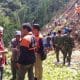 Temanggung Jawa Tengah, Warga Gotong Royong Bersihkan Tanah Lonsor 48 longsor