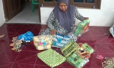 Memanfaatkan Limbah Plastik, Menjadi Bahan Kerajinan 48 Tas1