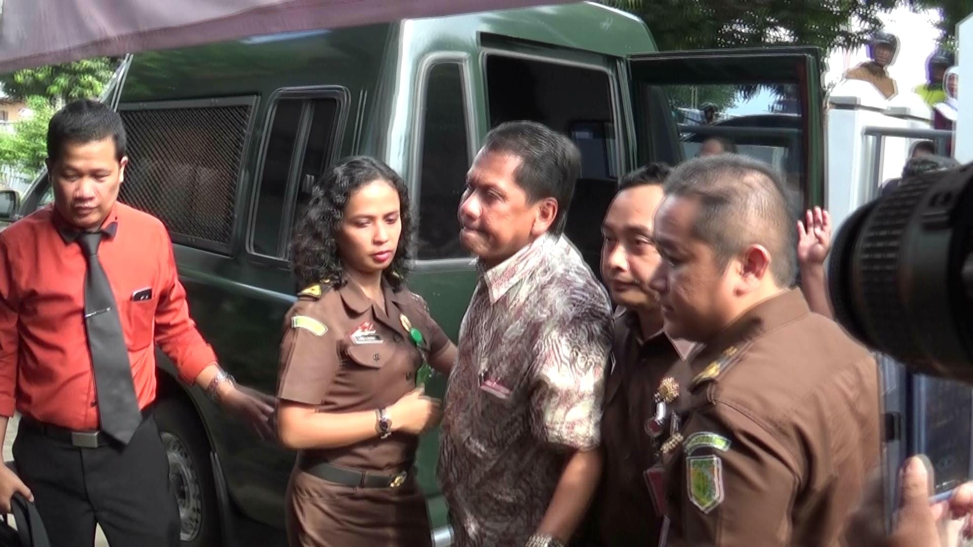 Ricsa Mangkula, Ketua KONI Kota Pekalongan Di Tahan Kejaksaan 41 koni 3