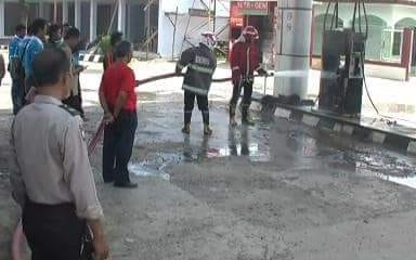 Pekalongan' Pom Bensin Terbakar 54 received 1203000000050371181