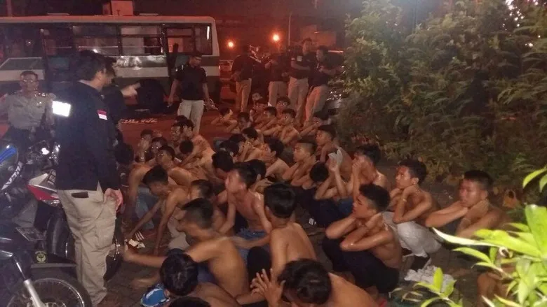 Saling Ejek Saat Takbir Keliling, Pemuda Tawuran 41 Saling Ejek Saat Takbir Keliling, 2 Pemuda Tawuran
