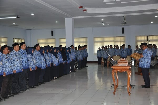 Kabupaten Pekalongan199 PNS Diambil Sumpah 44 Sumpah Janji 1