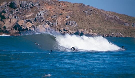 10 Tempat Surfing Terbaik di Dunia - Santa Catarina-min