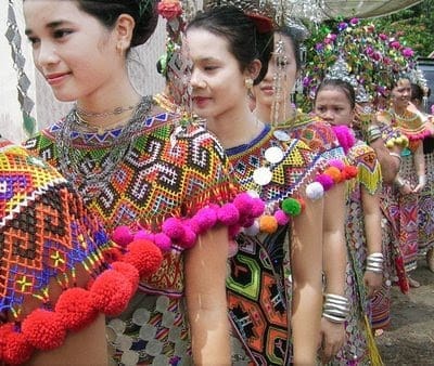 wanita dayak mirip cina
