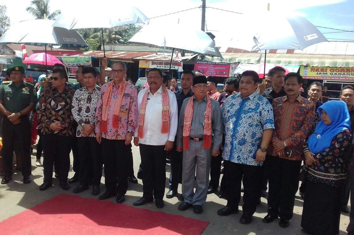 Resmikan Pasar Rakyat, Bupati BU Minta Harga Karet Dan Sawit Stabil 41 PDN