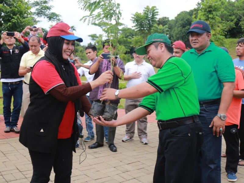 PERSAUNG Tanam Bibit Pohon Dan Tebar Benih Ikan di Jakarta Timur 6PERSAUNG Tanam Bibit Pohon Dan Tebar Benih Ikan di Jakarta Timur 6