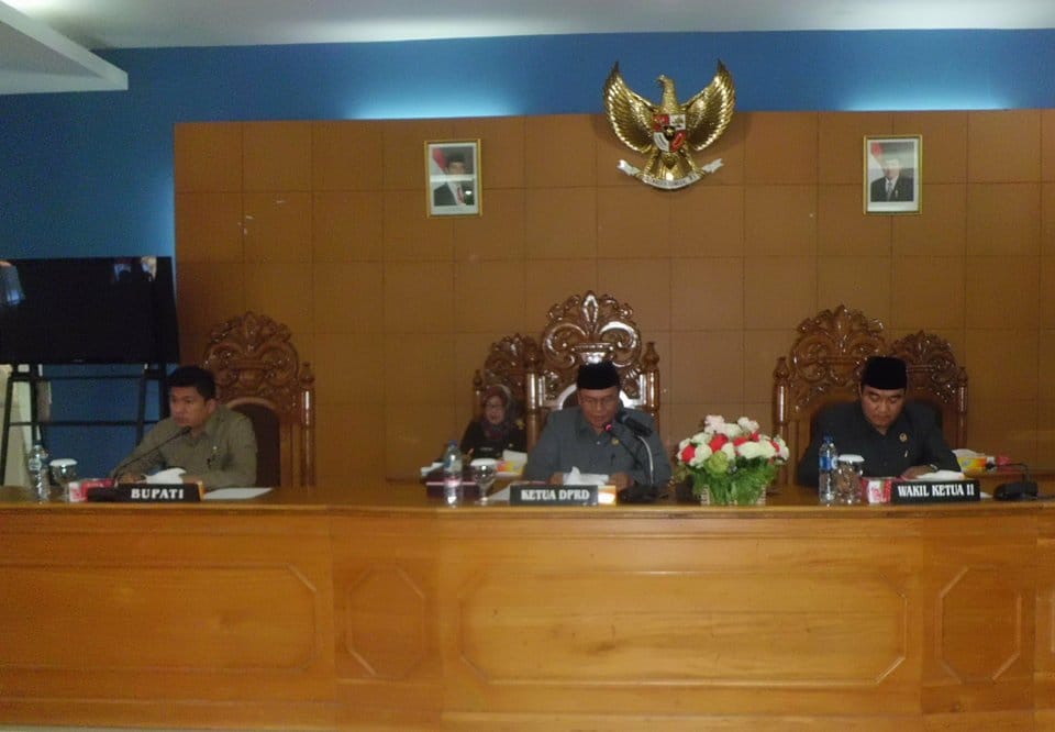 Eksekutif Sampaikan 3 Raperda 47 tiga raperda