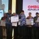 Bupati Bengkulu Utara Dapat Penghargaan Dari Ombudsman RI 50 Bupati Dapat Penghargaan