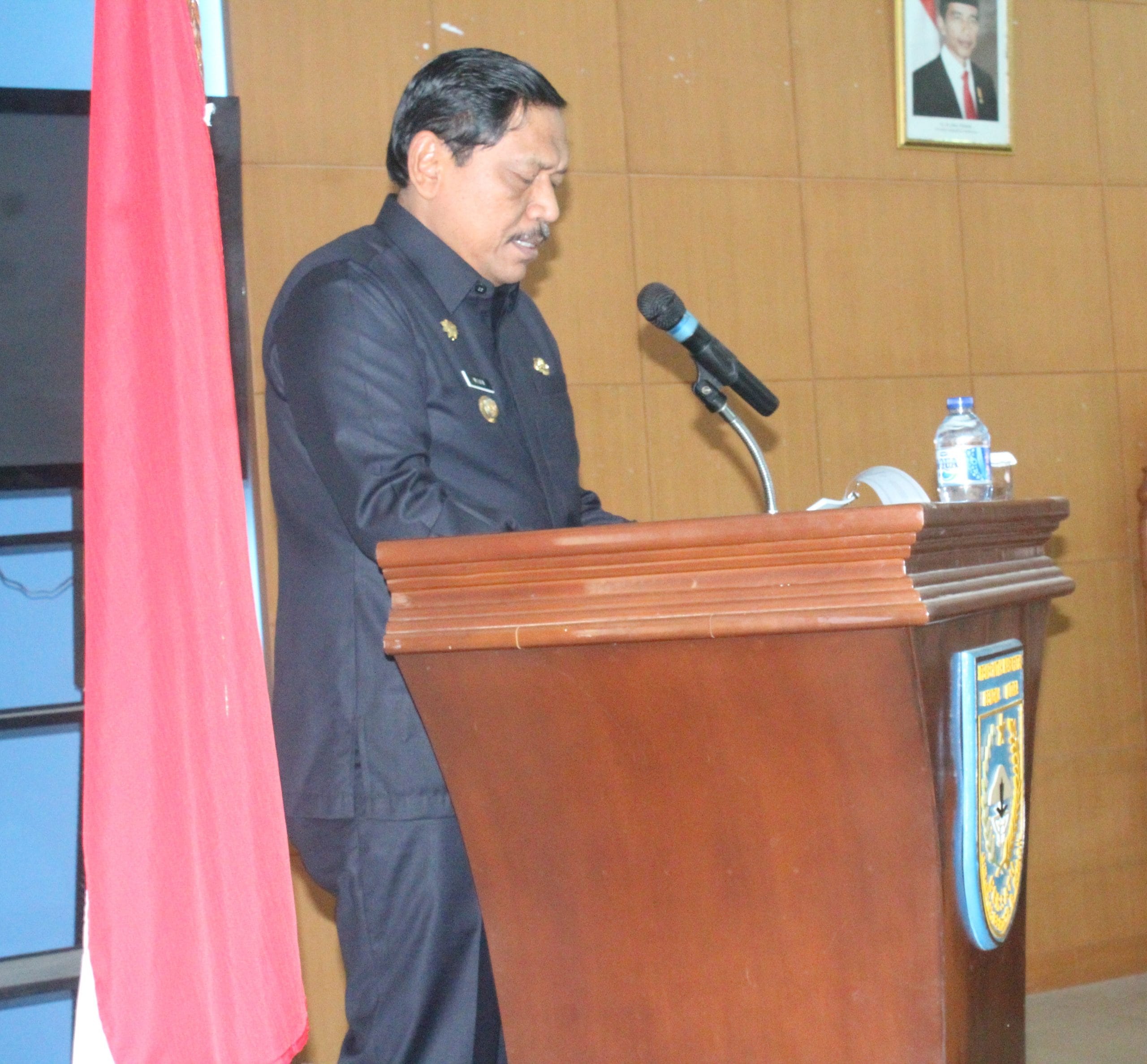 Ir. Mian Sampaikan Jawaban Pandangan Umum Fraksi DPRD 47 Bupati Bengkulu UtaraIr Mian menyampaikan Jawaban Fraksi scaled