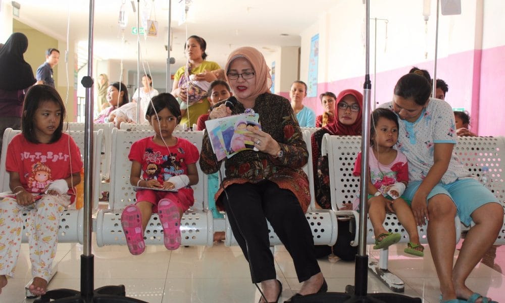 Peringati Hari Kartini, Ketua TP. PKK Kota Pekalongan Hibur Pasien Anak RSUD Bendan 41 WhatsApp Image 2018 04 22 at 17.38.56 4