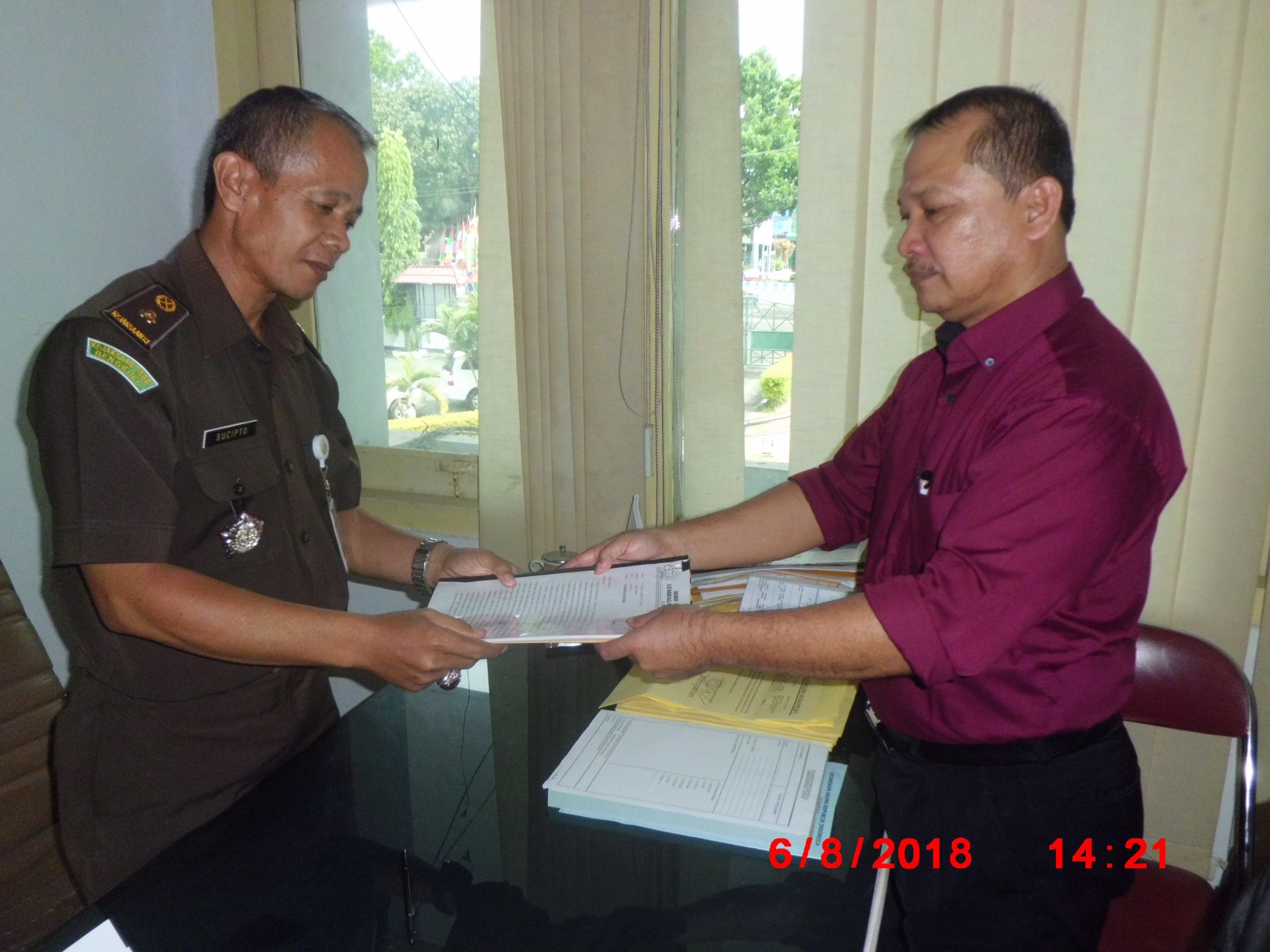 Ketua LAK Sampaikan Surat Klarifikasi Dengan Kejati Bengkulu 43 CIMG0362 scaled