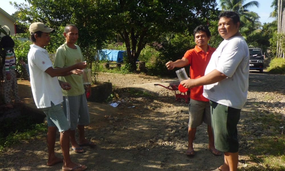 Geram Jalan Rusak, Warga Tegal Rejo Kumpulkan Koin 62 CIMG0396
