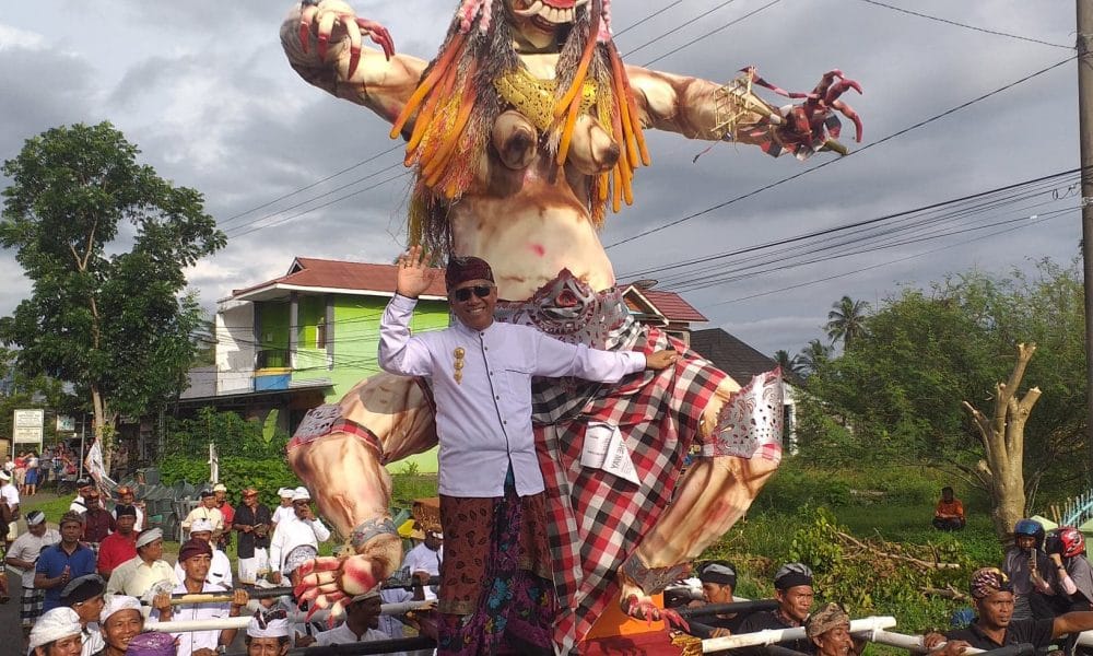 Imron Rosyadi Naik Ogoh-Ogoh
