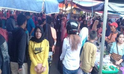 Hari Pertama Puasa 1440 H, Pasar Arga Makmur Membludak