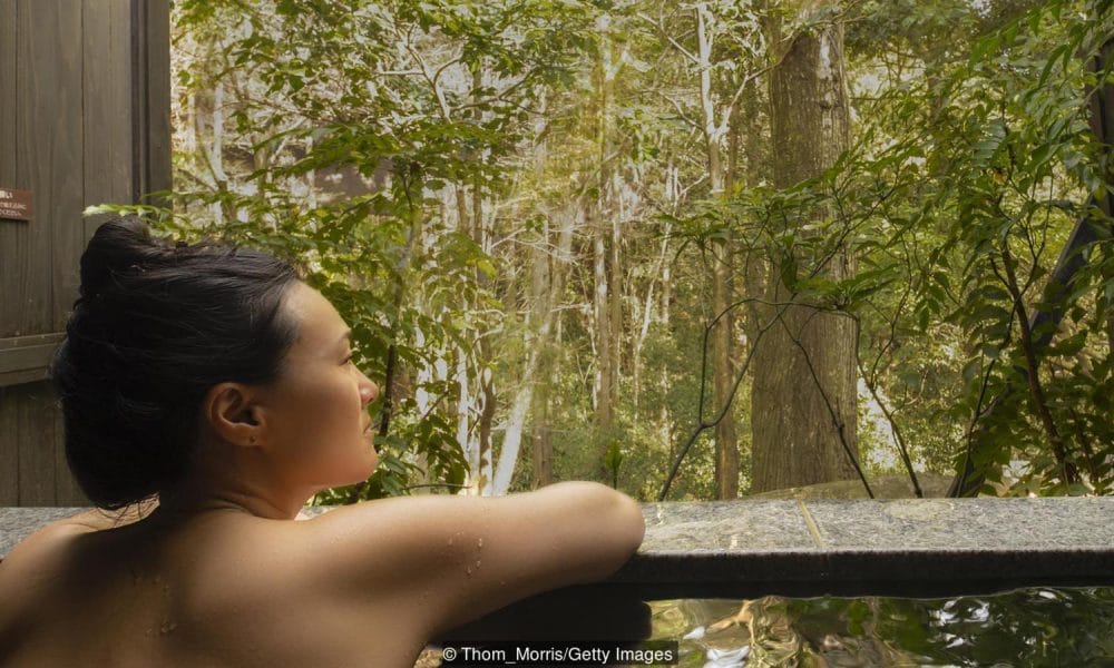 Onsen paling terpencil di Jepang & 'naked communion' 41 Beautiful Asian Woman Nude in Onsen (Hot Tub)