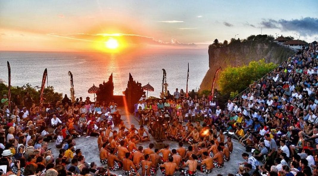 Tari Kecak Bali, Sejarah dan keunikannya » Garuda Citizen