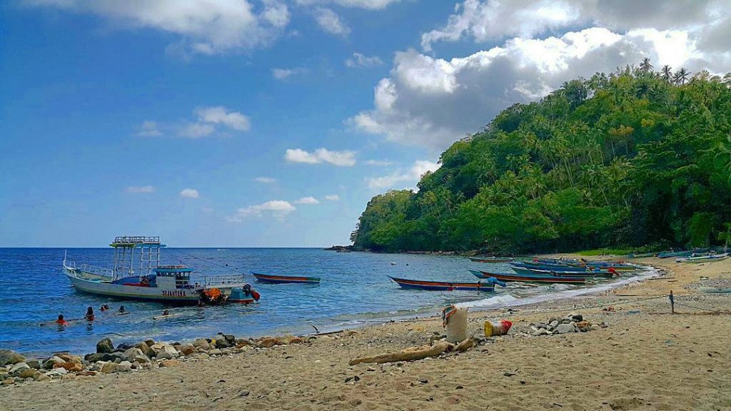 Banget! 7 Tempat Wisata Pantai di Ambon Paling