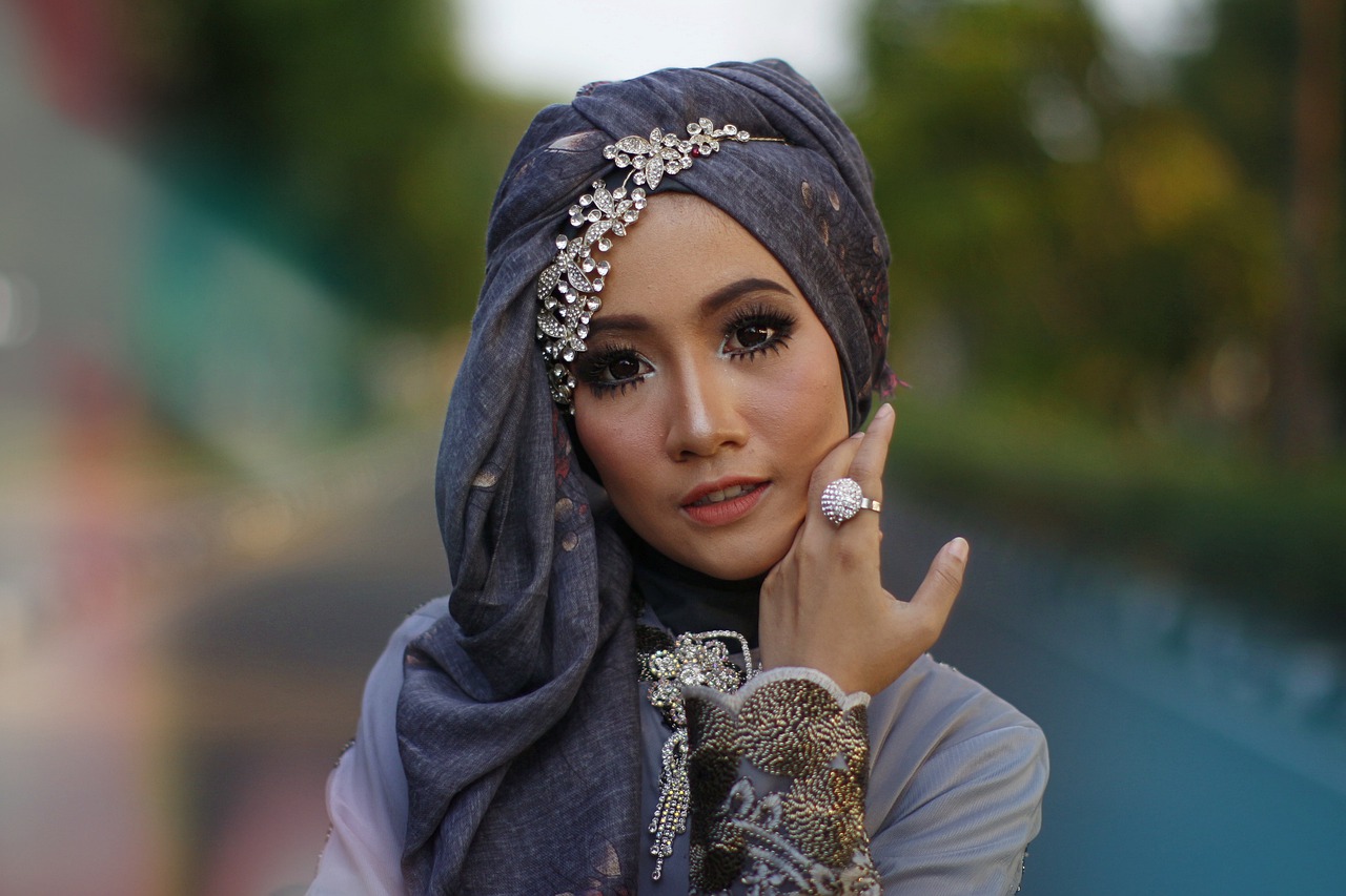 5 Inspirasi Padu Padan Tunik untuk Kondangan 41 padu padan tunik untuk kondangan