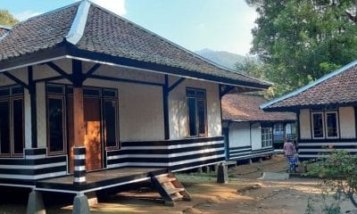 apa nama rumah adat jawa barat