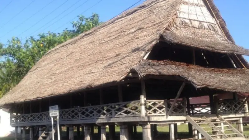 Maluku - Rumah Baileo