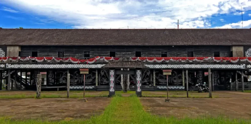 Rumah Adat Kalimantan Tengah