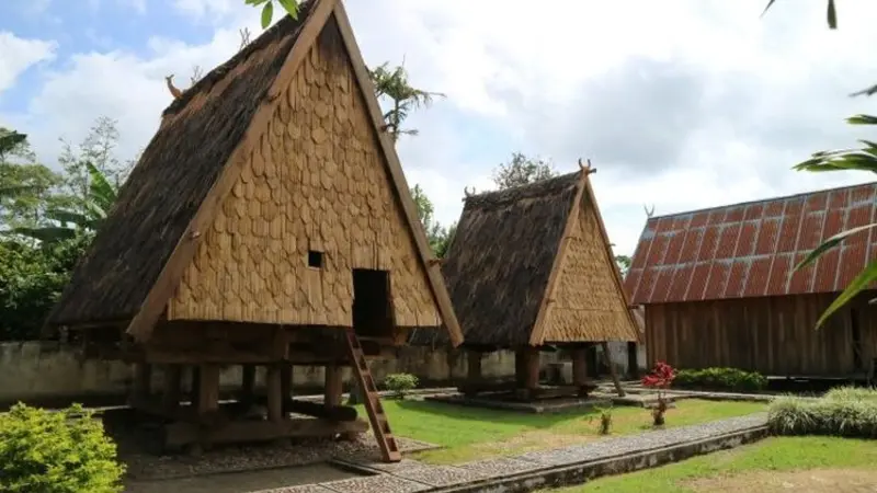 Sulawesi Tengah - Rumah Tambi