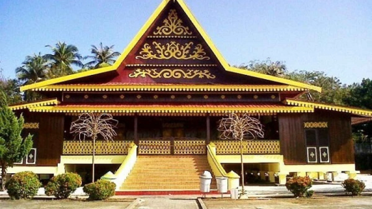 Mengenal 5 Rumah Adat Riau: Jenis, Arsitektur, dan Nilai Budayanya 41 Rumah adat Riau