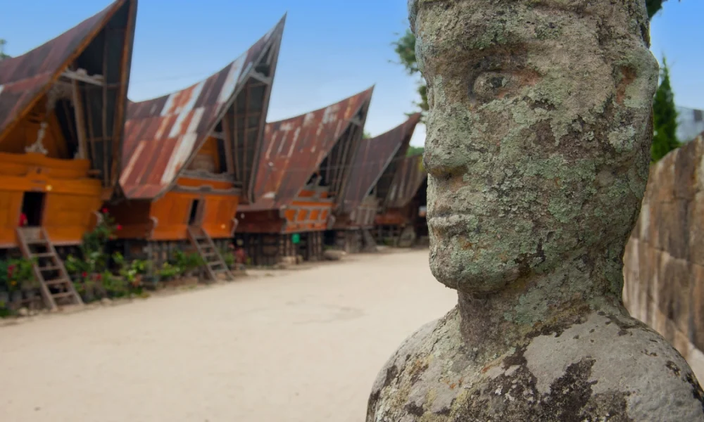 Rumah adat Sumatera Utara