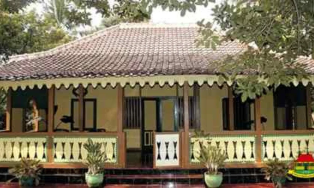 rumah adat betawi