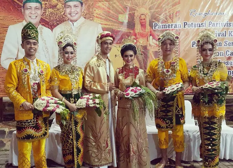 Pakaian Adat Kalimantan Selatan: Jenis, Makna, dan Filosofinya 42 Pakaian Adat Kalimantan Selatan 2 1