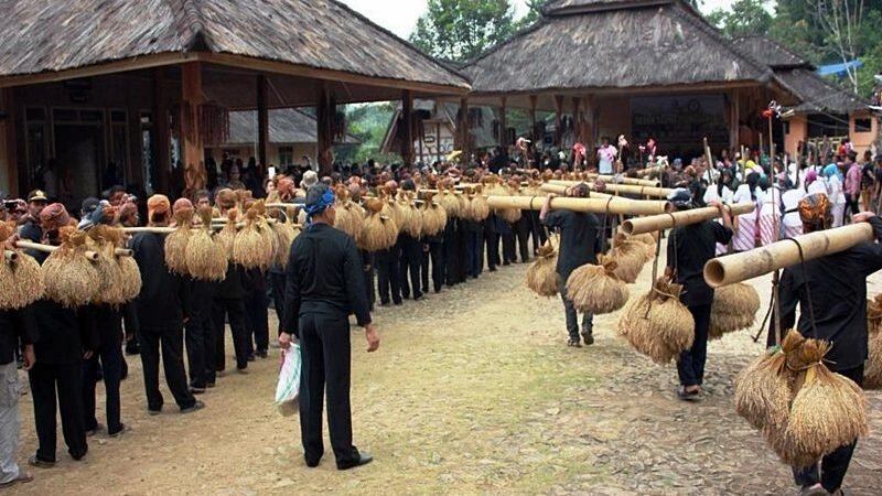 Keanekaragaman Upacara Adat Banten: Dari Seren Taun Hingga Seba Baduy 46 Tantangan dan Upaya Pelestarian Upacara Adat Banten