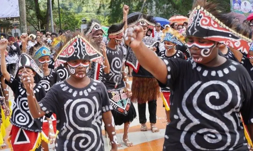 Upacara Adat Papua Barat