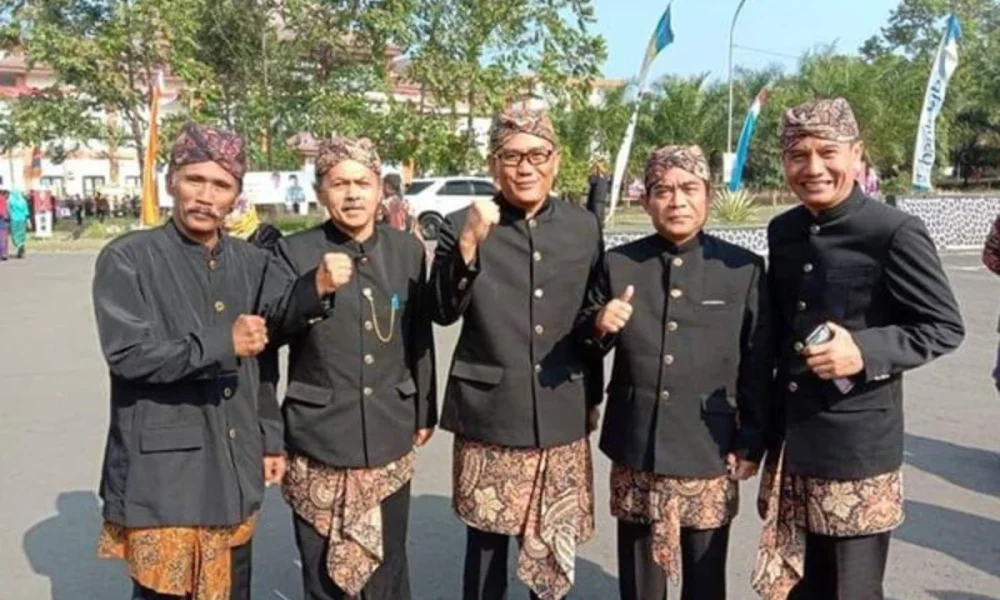 pakaian adat jawa barat