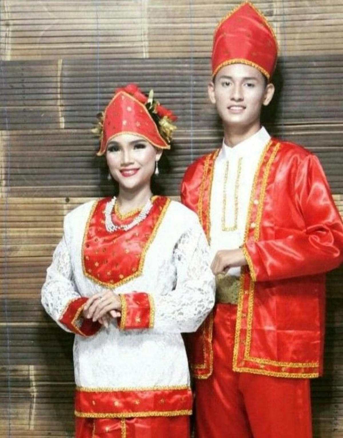 Pakaian Adat Maluku Utara: Keunikan, Makna, dan 7 Jenis-Jenisnya 41 pakaian adat maluku utara