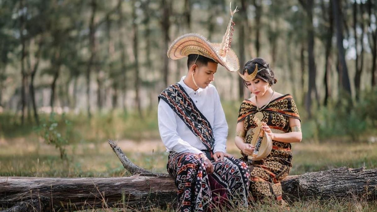 Pakaian Adat NTT: Keunikan, Makna, dan Jenis-Jenisnya 41 pakaian adat ntt
