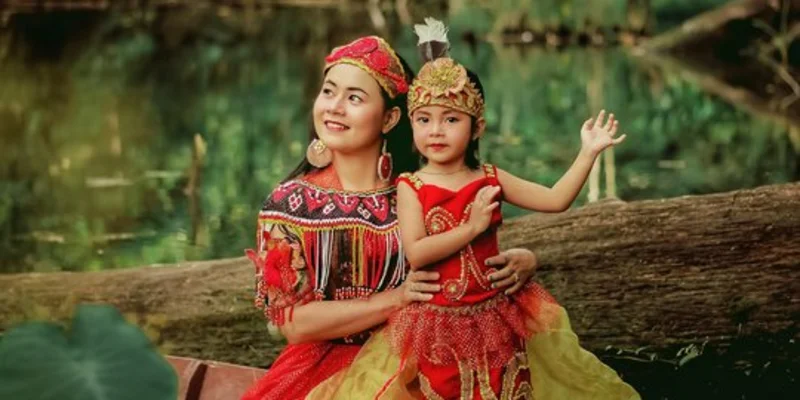 Pakaian Adat Kalimantan Utara: Jenis, Sejarah + Filosofi 42 pakaian adat sapei sapaq