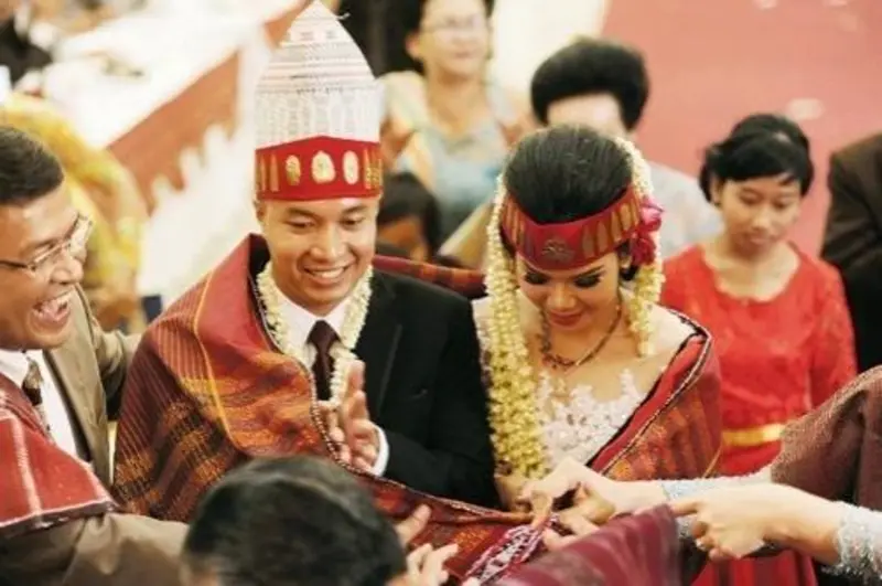 5 Upacara Adat Sumatera Utara dan Keunikannya 46 upacara adat sumatera utara 5