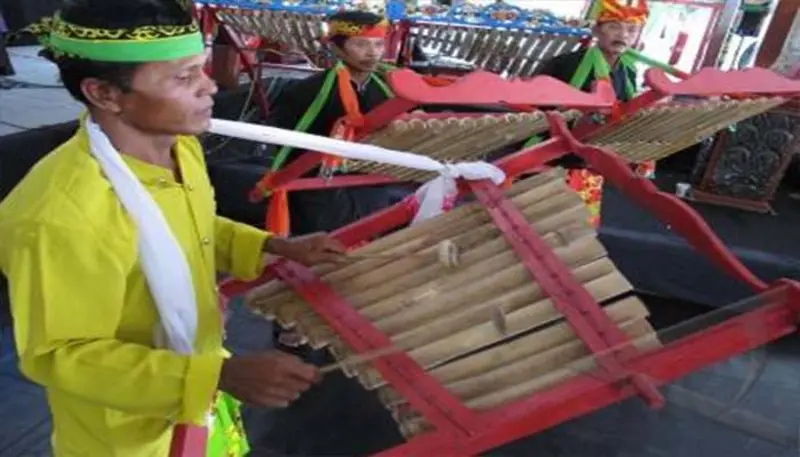 Angklung Caruk