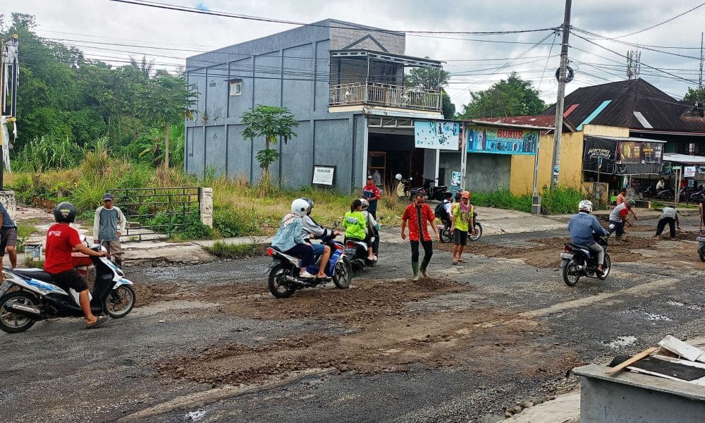jalan rusak dusun curup