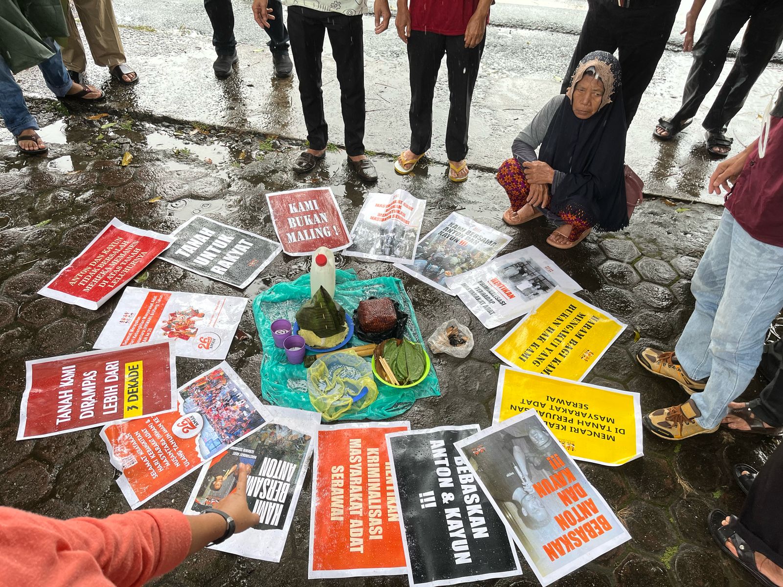 PTPN VII Dihukum Adat Serawai: Warga Protes Perampasan Tanah Leluhur di Seluma 41 PTPN VII Dihukum Adat Serawai