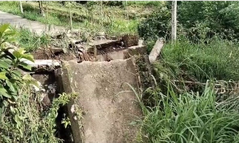 Jembatan di Desa Tangsi Baru Kepahiang Ambruk