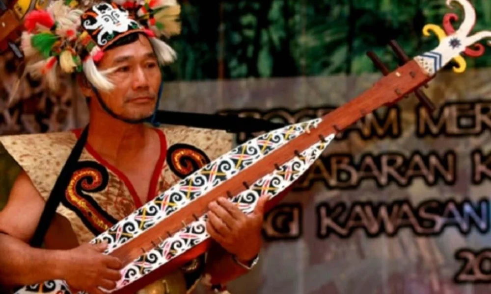 alat musik tradisional kalimantan