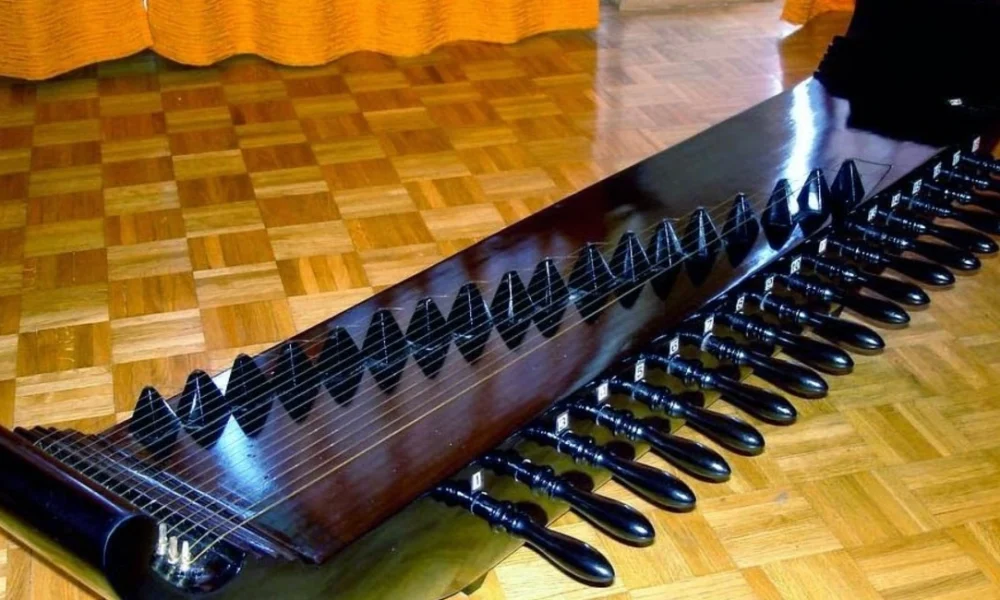 alat musik tradisional kecapi