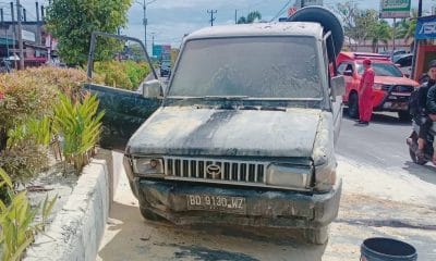 Mobil Pick Up Terbakar